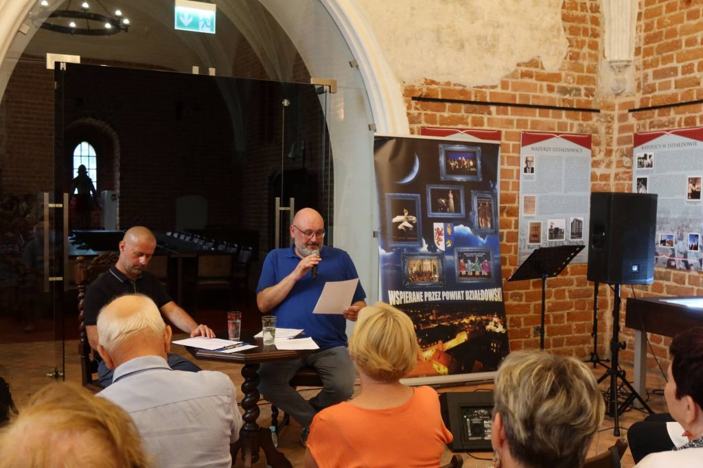 Spotkanie z Michałem Pielą i Markiem Chojnackim w ramach Powiatowych Wieczorów z Poezją