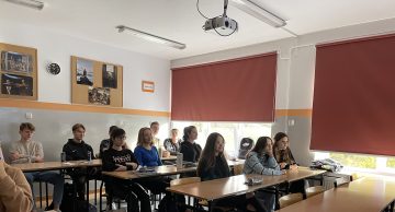 Trzecioklasiści lidzbarskiego LO na wykładach gdańskiej AWFiS