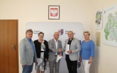 Pomoc finansowa na zakup samochodu ratowniczo-gaśniczego dla OSP w Płośnicy