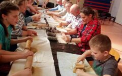 Palcami drążono w skale, czyli Warsztaty Garncarskie dla dzieci i dorosłych w Rumianie