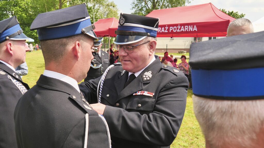 Nowe wozy strażackie i odznaczenia dla druhów OSP z powiatu działdowskiego