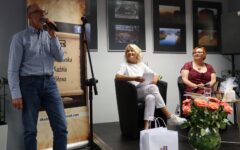 PEŁEN REFLEKSJI I ZADUMY IV POWIATOWY WIECZÓR Z POEZJĄ I PROZĄ