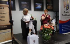 PEŁEN REFLEKSJI I ZADUMY IV POWIATOWY WIECZÓR Z POEZJĄ I PROZĄ