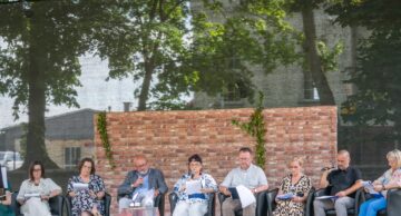 „Konik na Biegunach”, czyli II Powiatowy Wieczór z Poezją i Prozą