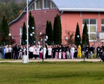 Charytatywny bieg w piżamach lidzbarskich licealistów (film)