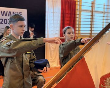 Ślubowanie uczniów klas OPW oraz klasy humanistycznej (film)