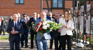 Uroczystości upamiętniające 87. rocznicę napaści Niemiec na Polskę w Działdowie