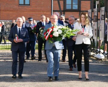 Uroczystości upamiętniające 87. rocznicę napaści Niemiec na Polskę w Działdowie