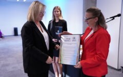 Dwa prestiżowe wyróżnienia dla Szkoły Podstawowej w Niechłoninie